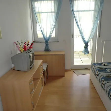 Zinnowitz, Seestr3a We 5 *